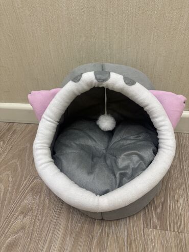 Pişik üçün yatağı çox ğözəl 
Yeni