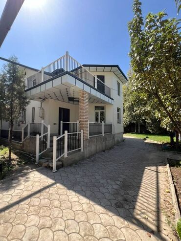 дом 2этажный: Дом, 250 м², 8 комнат