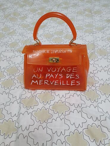 сумки женские оранжевые: Новая стильная сумочка с ремешком на плечи
