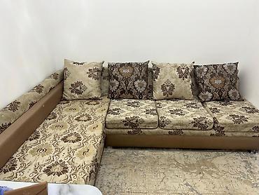 Угловой диван, C подушками at lalafo.kg Угловой диван, C подушками