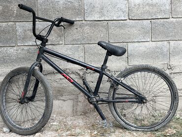 продаю bmx: Продаю BMX алюминиевая рама новые колёса . Отдам за 16000