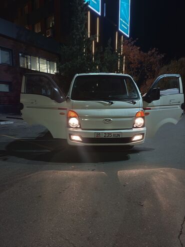зеркала продаю: Hyundai Porter: 2019 г., 2.5 л, Автомат, Дизель, Пикап