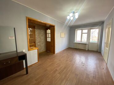 купить квартиру 4х комнатную: 2 комнаты, 42 м², 2 этаж