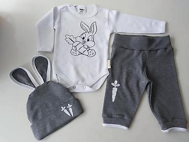 Kompleti: 3 delni kompletic Vel 56-62 dvobroj do 3 meseci 68 do 5 meseci 74 do 9 — 14