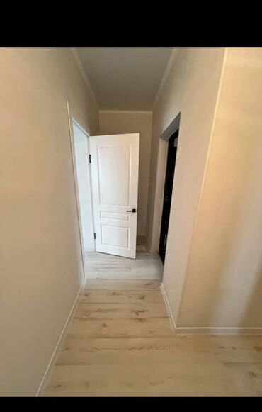 продаю участок ала тоо3: 1 комната, 42 м², Индивидуалка, 2 этаж, Евроремонт