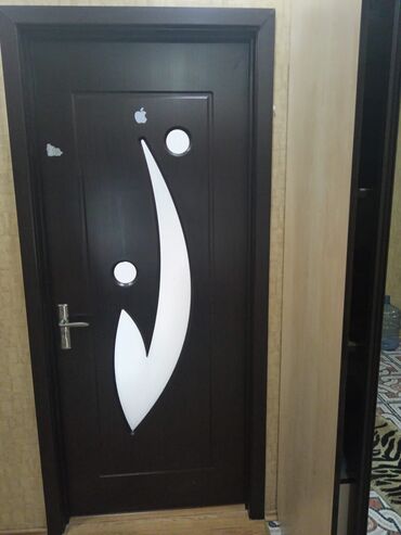 Bunker qapıları: 5 eded otaq qapisi cercive zamok var birlikde 330azn Savalan 5499