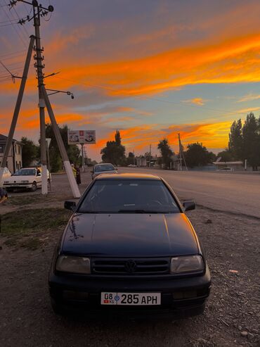 виста ордео: Volkswagen Vento: 1991 г., 1.8 л, Механика, Бензин, Седан