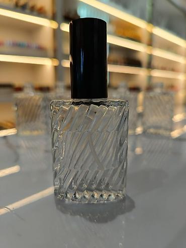 Flakonların Topdan və Pərakəndə satışı. 15 ml xrustal at lalafo.az Flakonların Topdan və Pərakəndə satışı. 15 ml xrustal