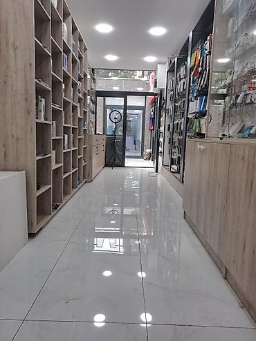parfum vitrine: Magazada vitrin icareye verilir.parfumeriya,bujiteriya,etir ve s — 4