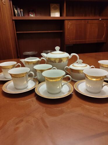 сервис столовый: Срочно продаю Иранский чайный сервиз на 6 персон без одной тарелки