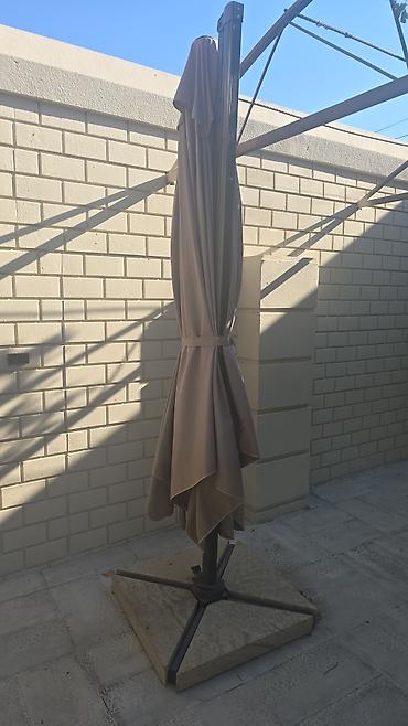 Bağ çətirləri: Bağ/terras üçün yan dayaqlı günəş çətiri - Tip: Asılqan qol (yan — 2