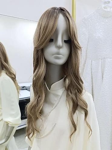 uşaq saç modelleri: Uzaqdan baxışda təbii görünüşlü qadın pariki - Model: uzun, dalğalı — 2