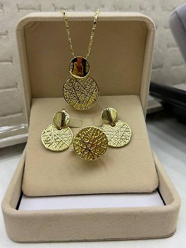 Наборы украшений: Наборы ювелирных украшений в подарочных коробках. 1) Комплект в стиле — 5