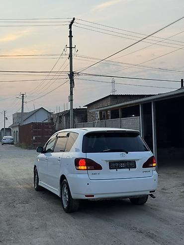 топливной бак: Toyota Ipsum: 2003 г., 2.4 л, Автомат, Бензин, Минивэн — 4