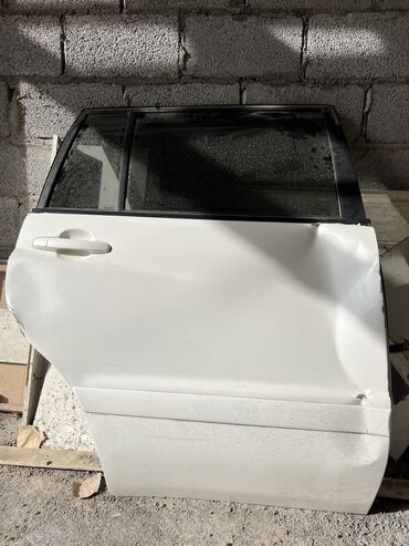 гигант бортовой дубль кабина: Эшик Арткы оң Toyota, Колдонулган, Оригинал