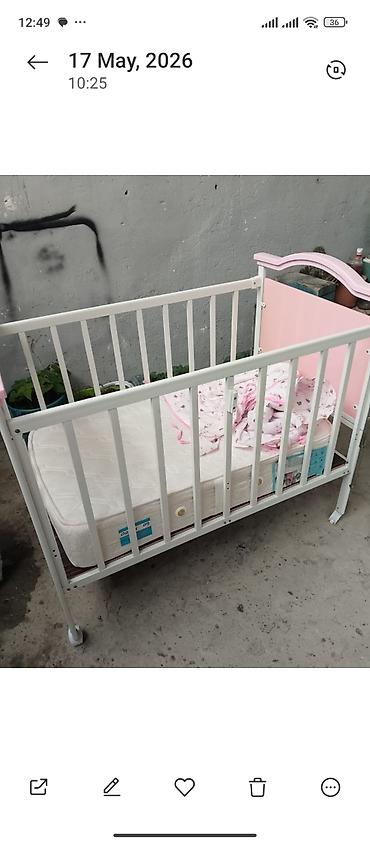 Beşiklər: Uşaq beşiyi – ağ və çəhrayı dizayn - Material: metal karkas, taxta — 1