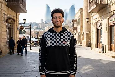 Unisex kapüşonlu svitşot - Dizayn: Ön hissədə dama (checkerboard) lalafo.az -da Unisex kapüşonlu svitşot - Dizayn: Ön hissədə dama (checkerboard)