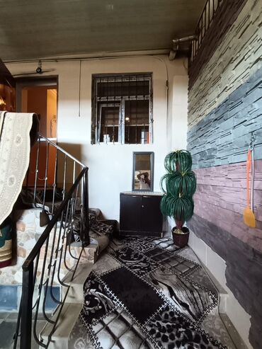 Həyət evləri və villaların satışı: 3 otaqlı, 6 kv. m, Kredit yoxdur, Orta təmir — 10