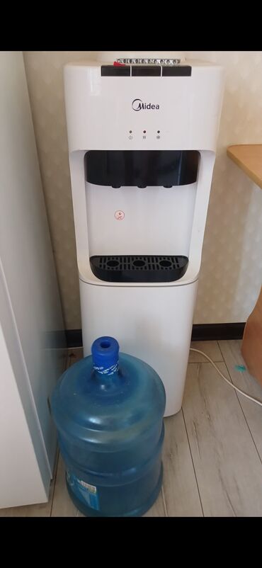 куллеры для воды: Суу үчүн кулер, Колдонулган, Өзү алып кетүү