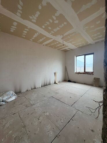 Həyət evləri və villaların satışı: Satılır: 2 mərtəbəli yarımçıq tikili (daş ev) - Tikinti materialı — 9