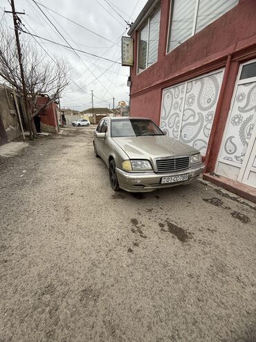 mercedes 190 ölüxana: Mercedes-Benz 230: 2.3 l | 1999 il Sedan