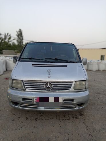 vurux maşınlar: Mercedes-Benz Vito: 2.2 l | 1999 il Van/Minivan