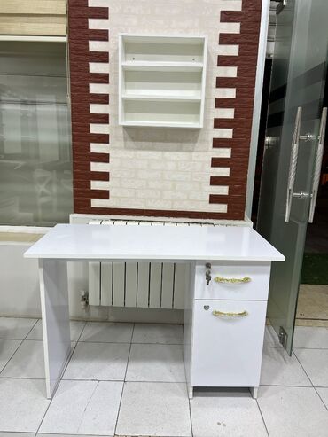 стол письменный: Manikür üçün masa