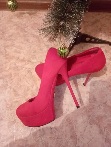 сабо женские: Туфли 37, цвет - Красный