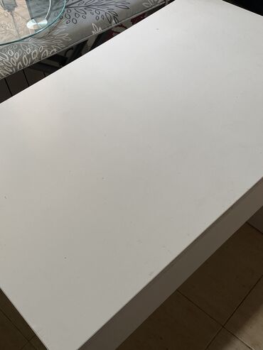 стол раздвижной конструкции: Стол, цвет - Белый, Б/у