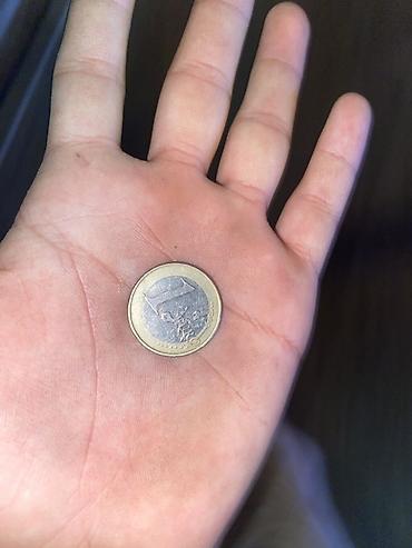 евро монеты: Монета 1 евро (биметаллическая) Описание: - Номинал: 1 EUR - Тип — 2