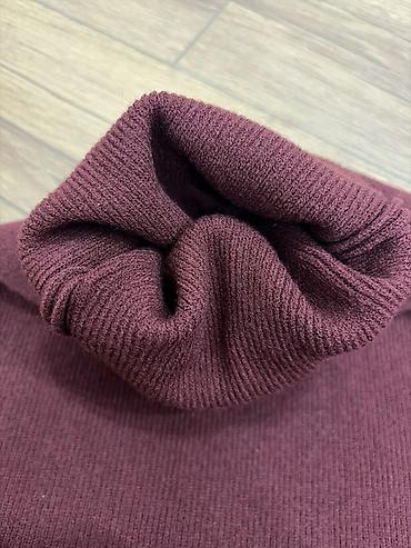 usta geyimi: Bordo rəngli trikotaj boğazlı jilet - Model: qolsuz, düz kəsim jilet — 3