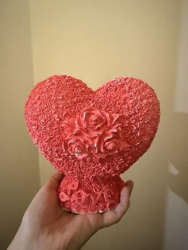 Декоративная копилка-сердце «Love» - Яркая копилка в форме сердца на