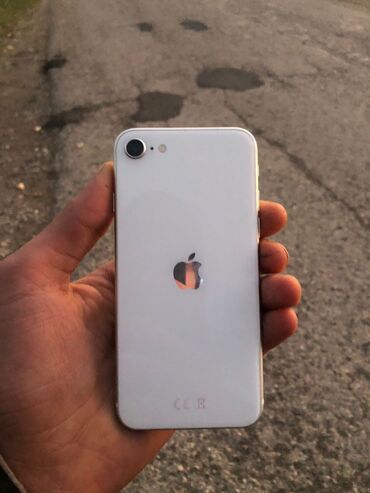 iphone 4s telefon: Yaddaş 64,
Pil 81, 
Ustada olmayıb ediyaldı
İphone SE 2020