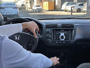 мотор скутер: Honda Civic: 2003 г., 1.7 л, Автомат, Бензин, Седан — 8