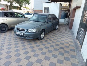 Hyundai: Hyundai Accent: 2005 г., 1.6 л, Механика, Газ, Седан