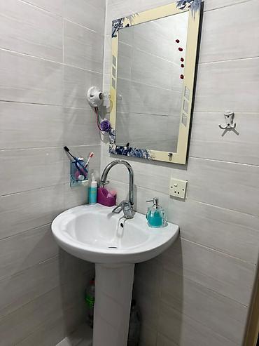 künc tülpan: Pedestal tipli hamam/lavabo komplekti - Dairəvi formalı, keramik — 2