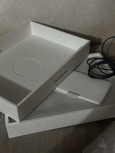 Apple MacBook: Apple MacBook Air 13" (Midnight rəng) M4 (10 növə) 256/16gb 100% pil — 16