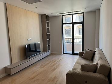 Uzunmüddətli kirayə mənzillər: Sea Breeze Marina Village 2 otaqli ev kiraya verilir. Duş kabini – — 25