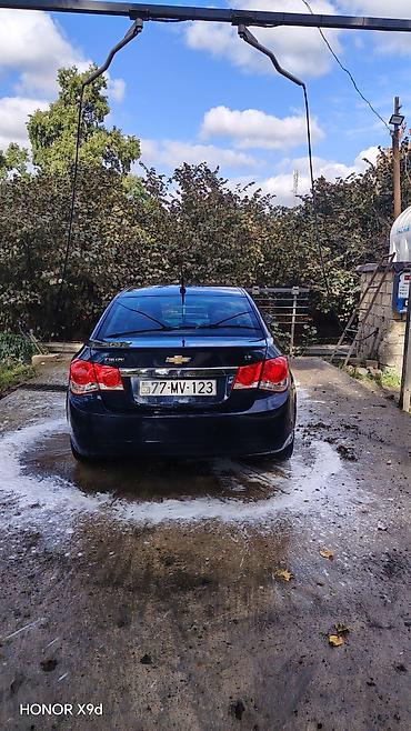 turbo az qoşqular: Chevrolet Cruze LT sedan - Kuzov: 4 qapılı sedan, tünd rəng - — 4
