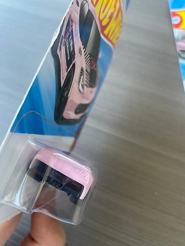 hello kitty oyuncaq: Hot Wheels die-cast kolleksiya dəsti - Model 1: Corvette C7 Z06 - — 7