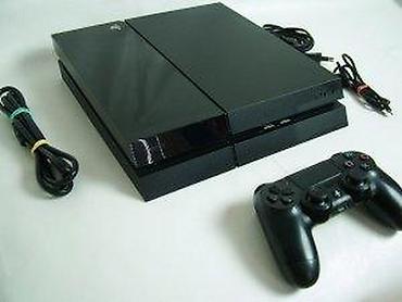 torbe o bag: U ponudi Sony PlayStation 4 iz naslova. Konzola je novija Fat — 8