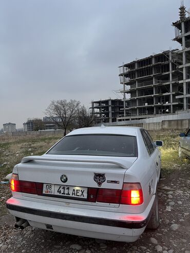 фолсваген транспортер: BMW 5 series: 1991 г., 2 л, Механика, Бензин