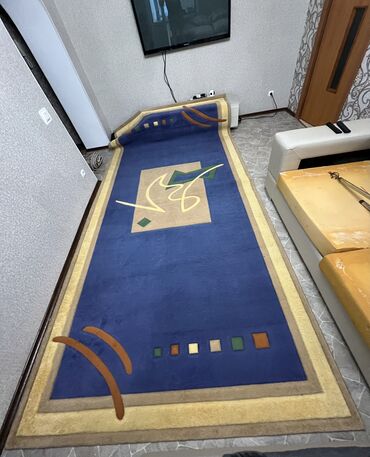 продаю оборудование для стирки ковров: Ковер Б/у