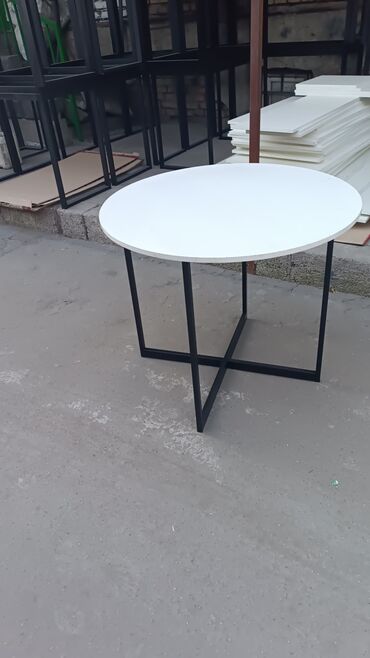 Офисные столы: Офисный стол, Нерегулируемый, цвет - Черный, Прямоугольный, ЛДСП — 20