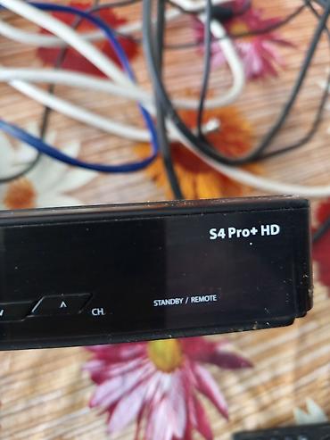 tuner: Openbox S4 Pro+ HD peyk qəbulu Xüsusiyyətlər: - Full HD 1080p dəstəyi — 3
