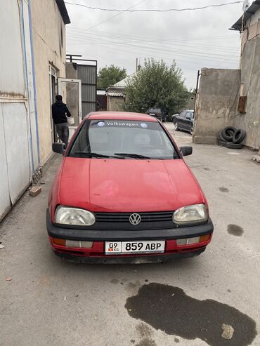 срочно продаю машина: Volkswagen Golf: 1993 г., 1.6 л, Механика, Бензин