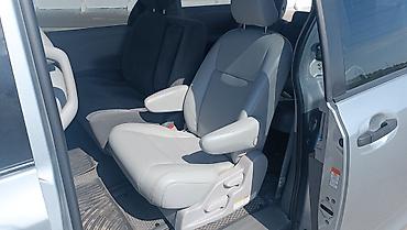 dongfeng 008: Toyota Sienna: 2019 г., 3.5 л, Автомат, Бензин, Минивэн — 6