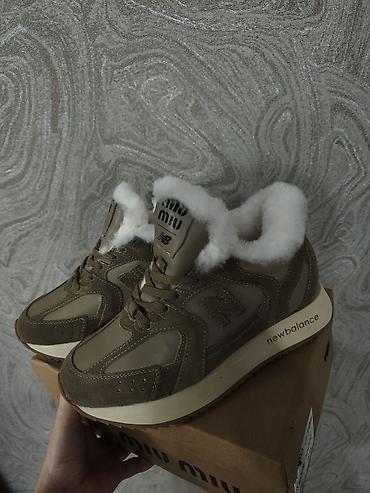 merrell кроссовки: Кроссовки, 39, Miu Miu, Новый, Платная доставка — 1