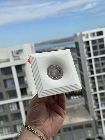 İşıqlandırma: Fotodakı bahalı spotlar, sayları az qaldığı üçün topdan satış — 3