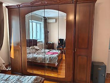 Спальные гарнитуры: Спальный гарнитур, Б/у, Двуспальная кровать, Дерево, цвет - Коричневый — 22